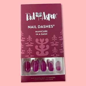 NIB Red Aspen Medium Round Nail Dashes in Desert Halle (Magenta Purple)